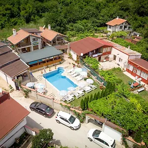 Otel Poseidon, Altın Kumlar